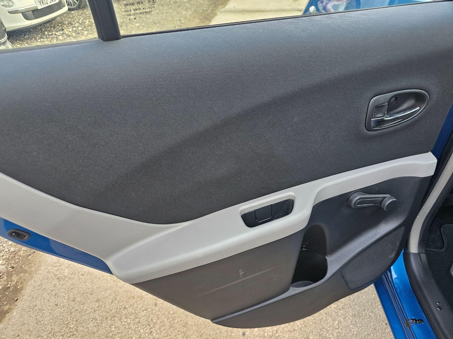 Used Toyota Yaris 2010 for sale - 78033855: Photo 21