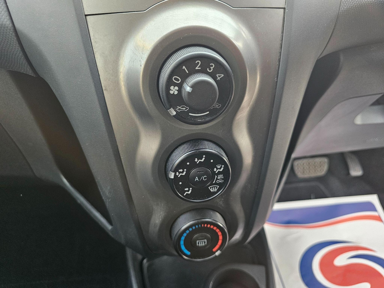 Used Toyota Yaris 2010 for sale - 78033855: Photo 23