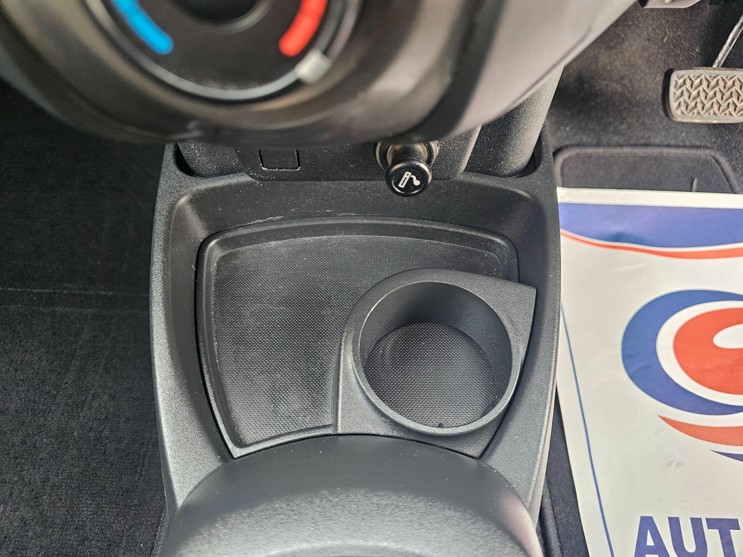 Used Toyota Yaris 2010 for sale - 78033855: Photo 24