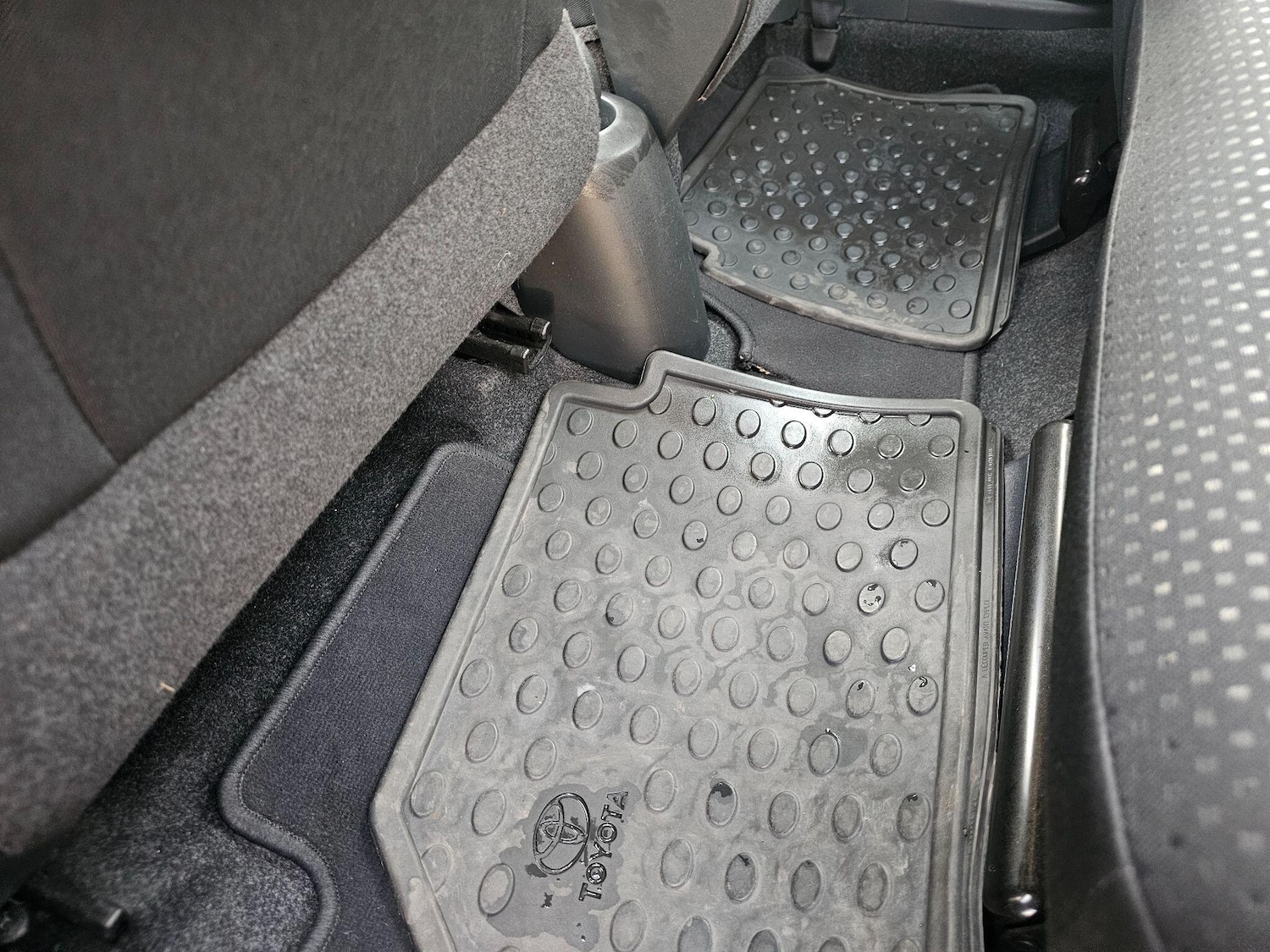 Used Toyota Yaris 2010 for sale - 78033855: Photo 29