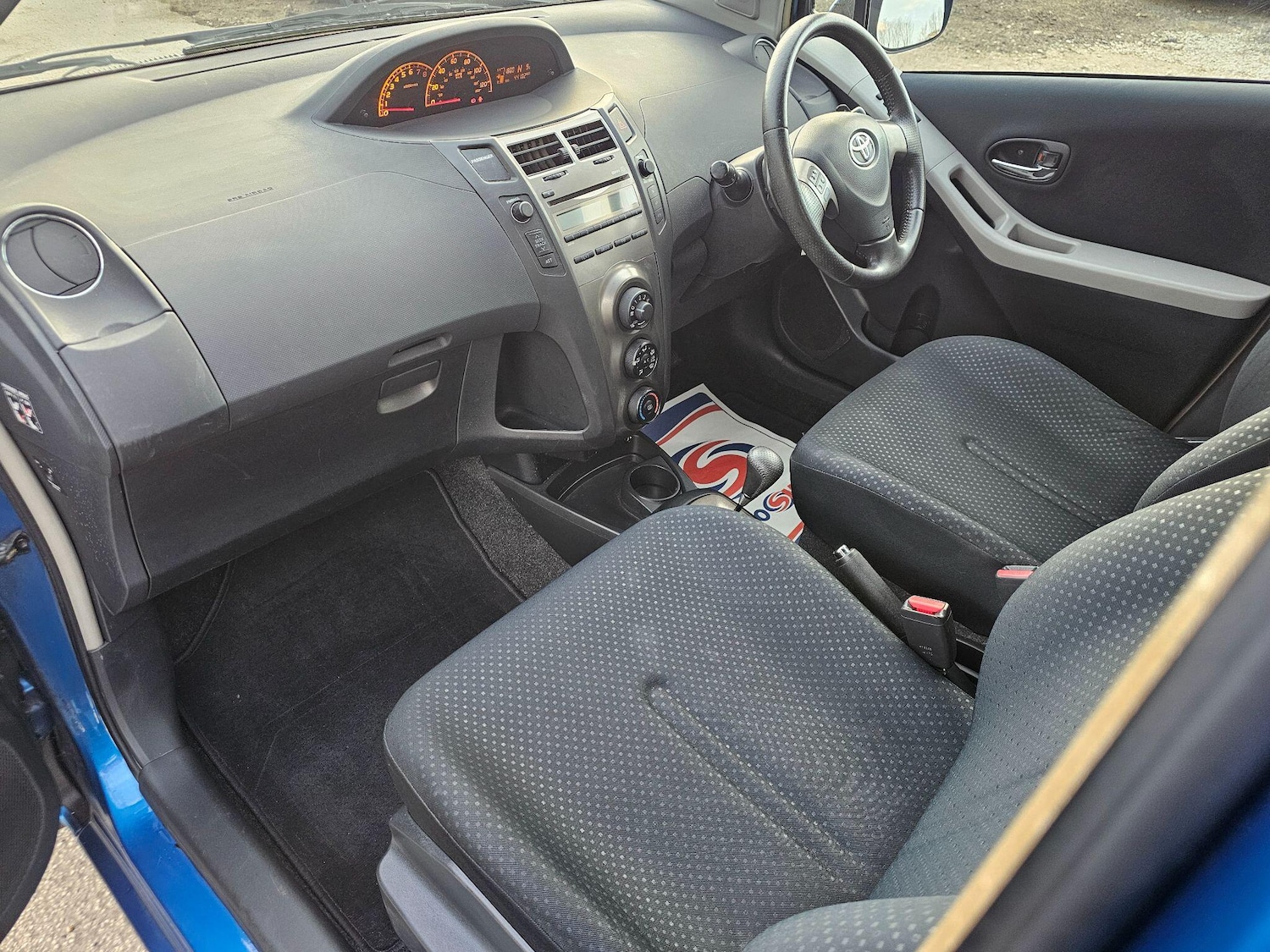 Used Toyota Yaris 2010 for sale - 78033855: Photo 5