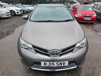 2015 (15) - 1.8 VVT-h Excel CVT Euro 5 (s/s) 5dr