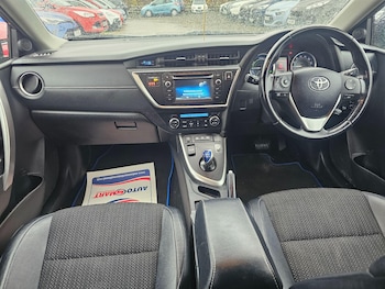 Used Toyota Auris 2015 for sale - 76801511: Photo