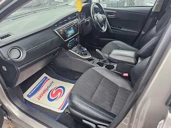 Used Toyota Auris 2015 for sale - 76801511: Photo