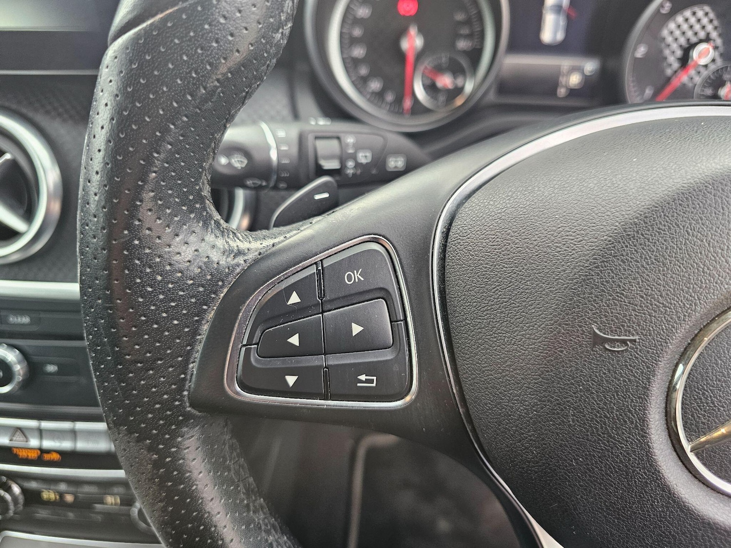 Used Mercedes-Benz A-Class 2017 for sale - 76498576: Photo 17