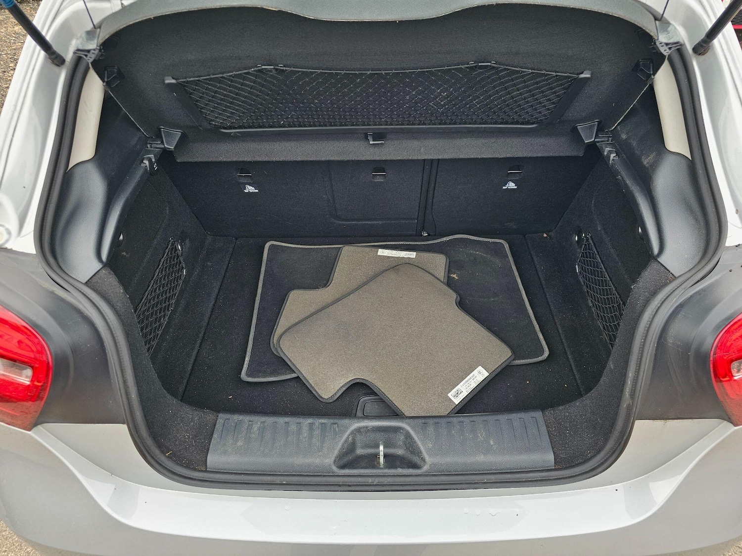 Used Mercedes-Benz A-Class 2017 for sale - 76498576: Photo 32