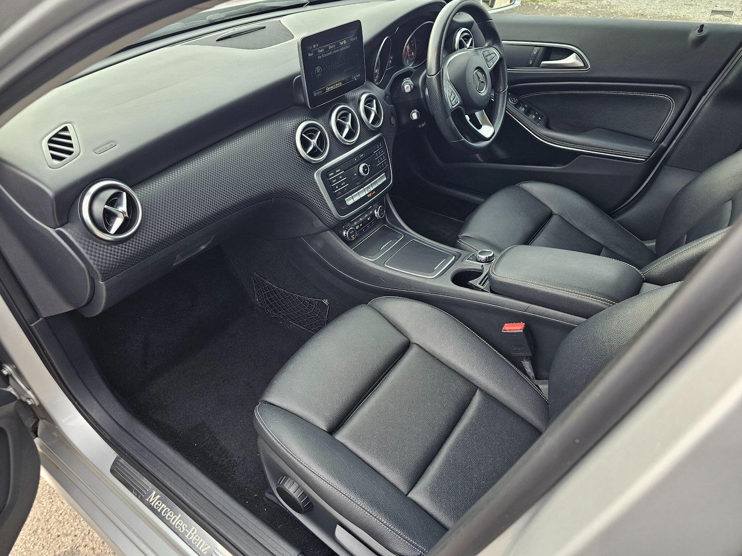 Used Mercedes-Benz A-Class 2017 for sale - 76498576: Photo 4