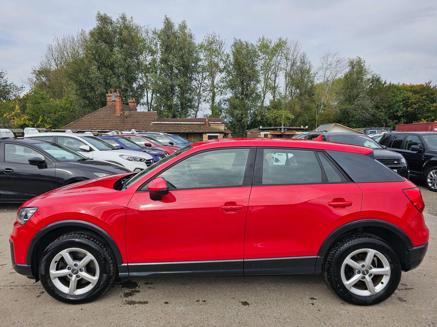 Used Audi Q2 2017 for sale - 76607228: Photo 2