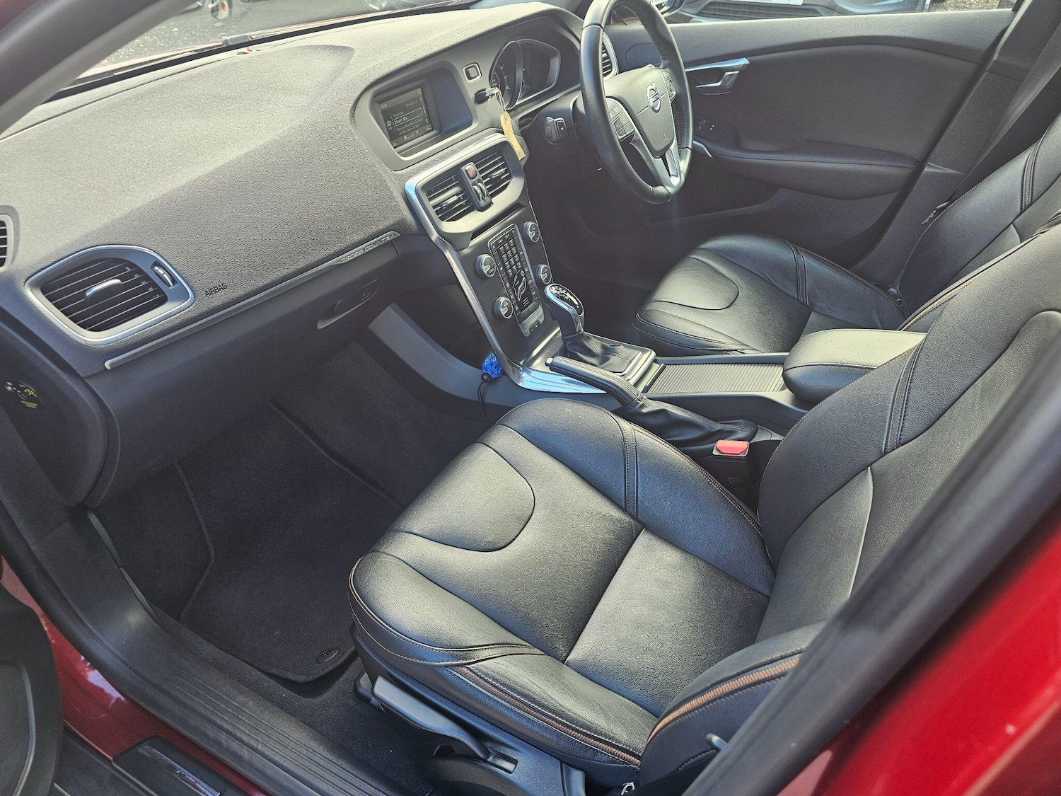 Used Volvo V40 Cross Country 2015 for sale - 76072319: Photo 14