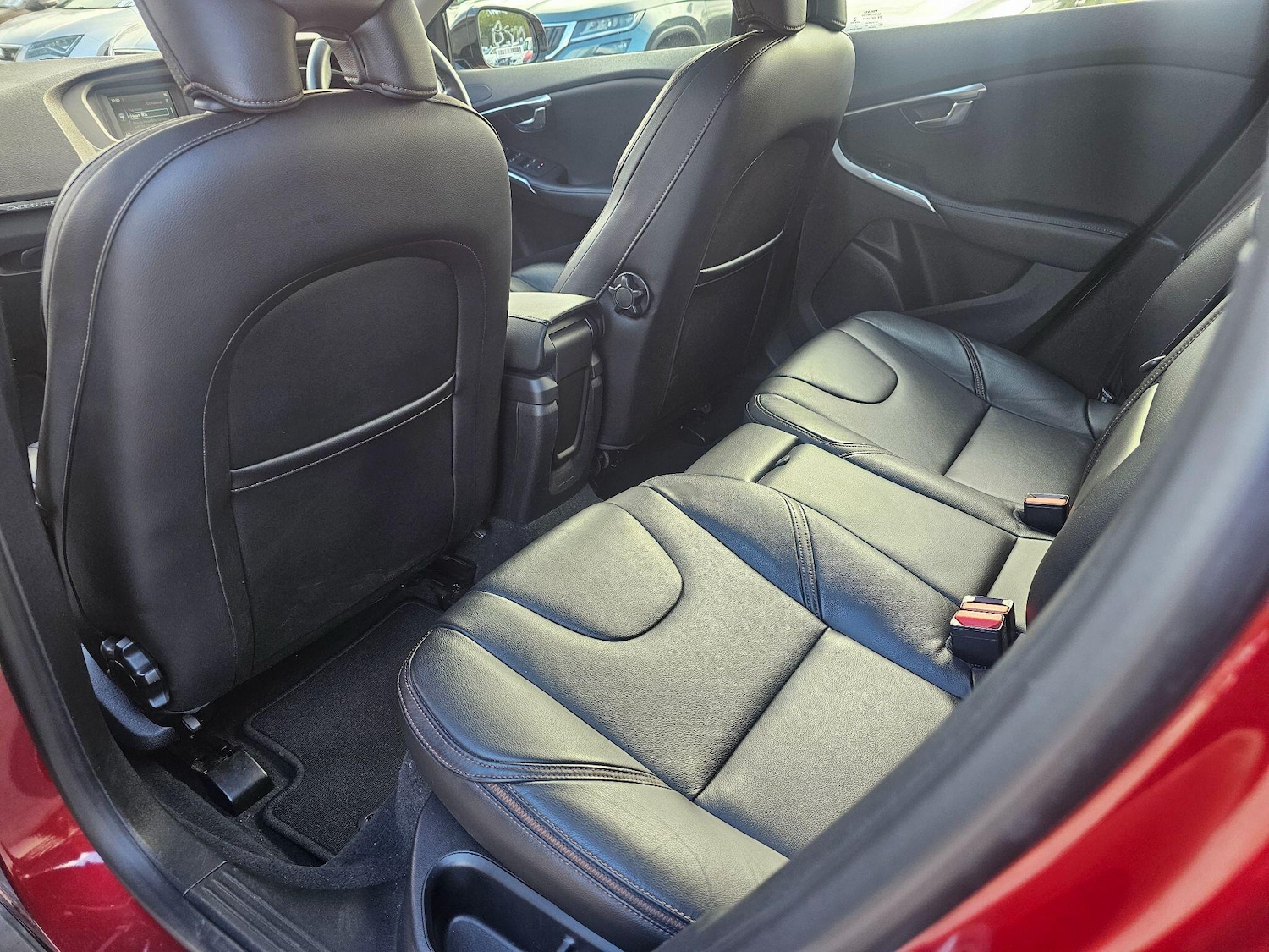 Used Volvo V40 Cross Country 2015 for sale - 76072319: Photo 15
