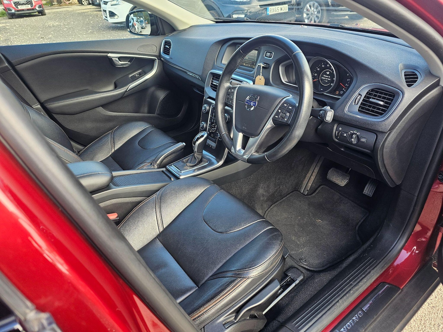 Used Volvo V40 Cross Country 2015 for sale - 76072319: Photo 17