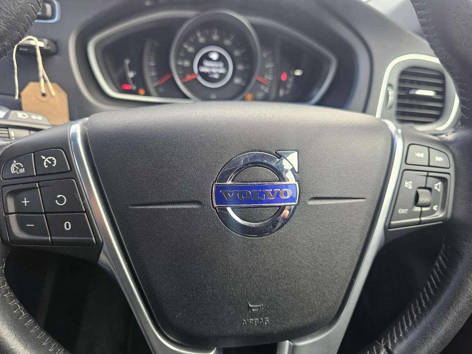 Used Volvo V40 Cross Country 2015 for sale - 76072319: Photo 26