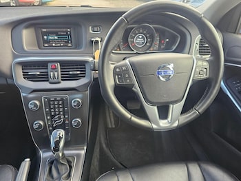 Used Volvo V40 Cross Country 2015 for sale - 76072319: Photo