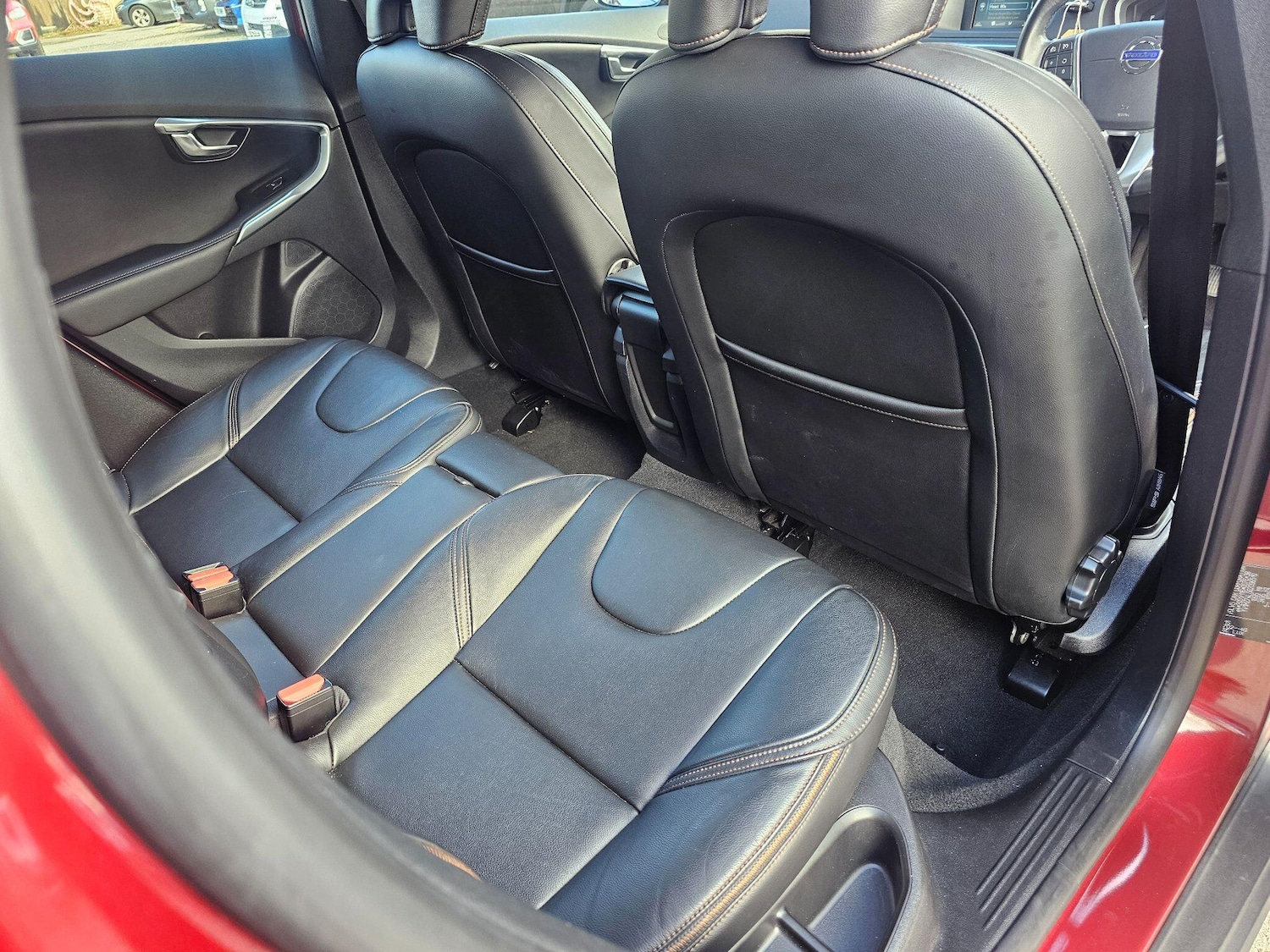 Used Volvo V40 Cross Country 2015 for sale - 76072319: Photo 5