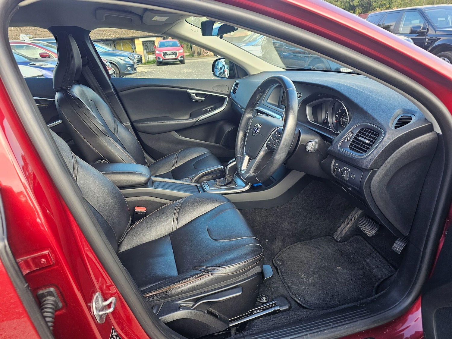 Used Volvo V40 Cross Country 2015 for sale - 76072319: Photo 6