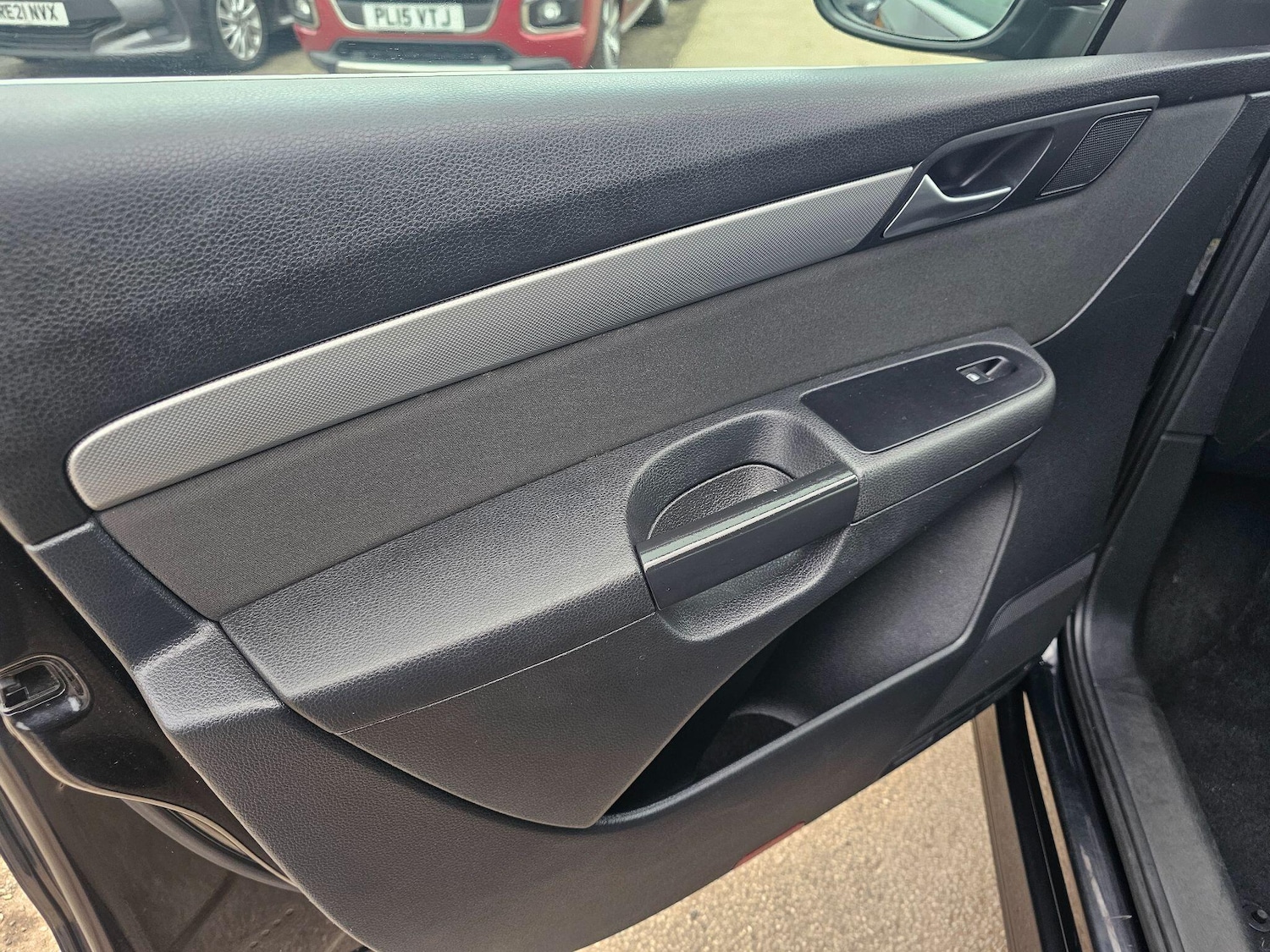 Used Volkswagen Sharan 2013 for sale - 77646617: Photo 20