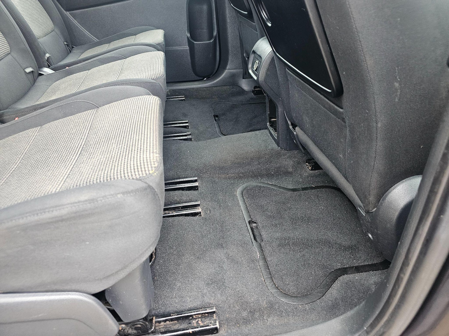 Used Volkswagen Sharan 2013 for sale - 77646617: Photo 24