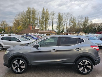 Used Nissan Qashqai 2016 for sale - 76473094: Photo