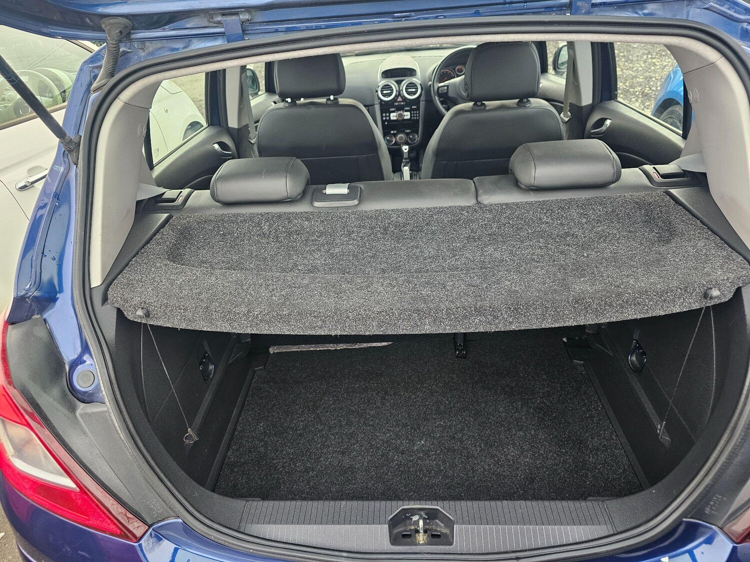 Used Vauxhall Corsa 2009 for sale - 77468650: Photo 31