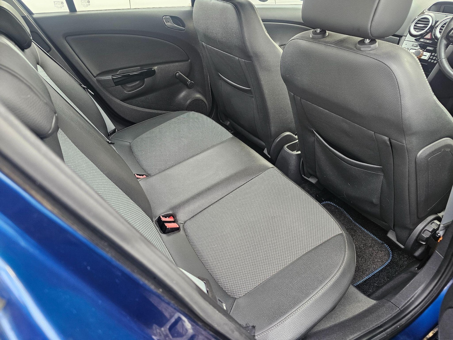 Used Vauxhall Corsa 2009 for sale - 77468650: Photo 6