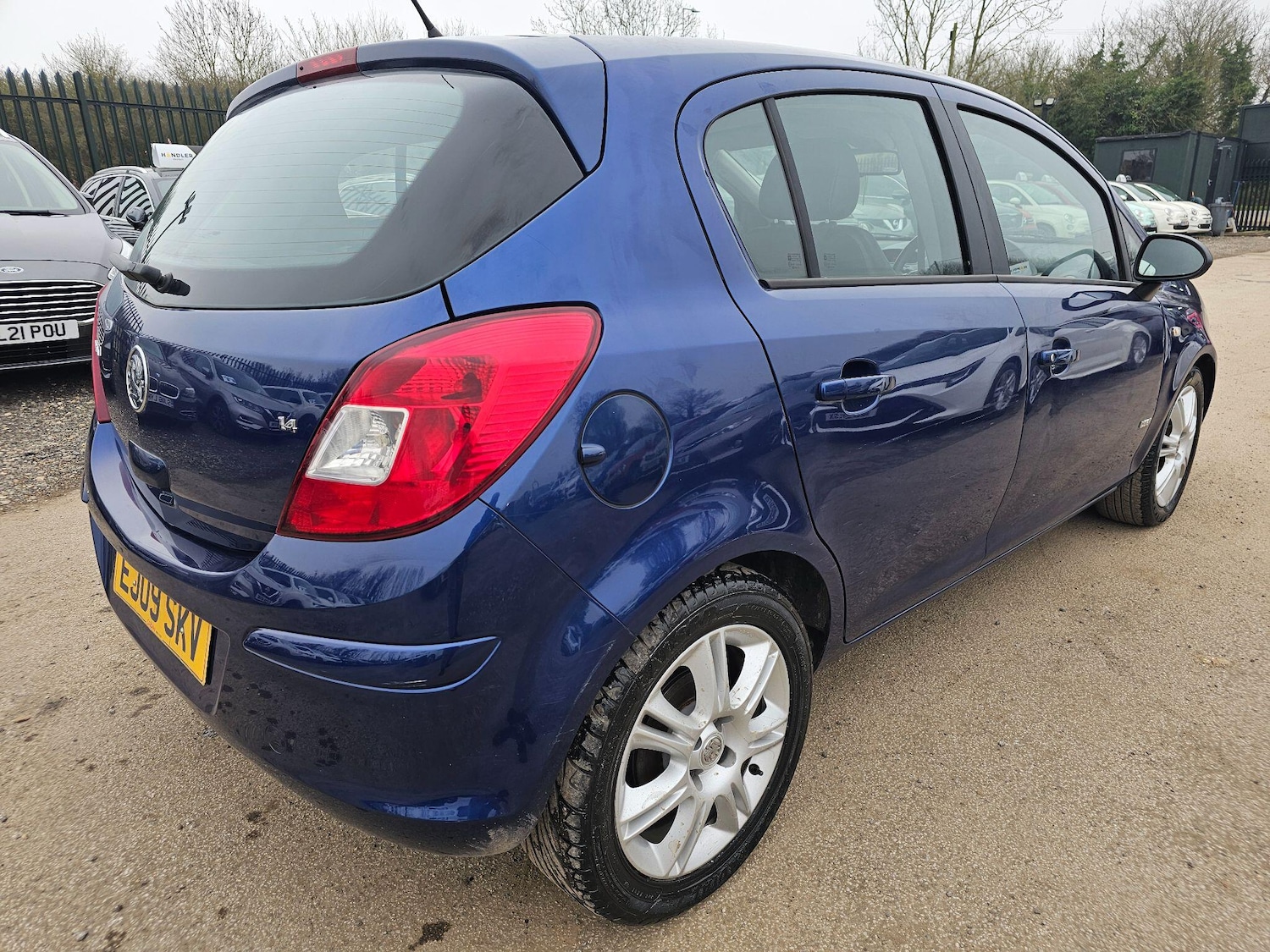 Used Vauxhall Corsa 2009 for sale - 77468650: Photo 8