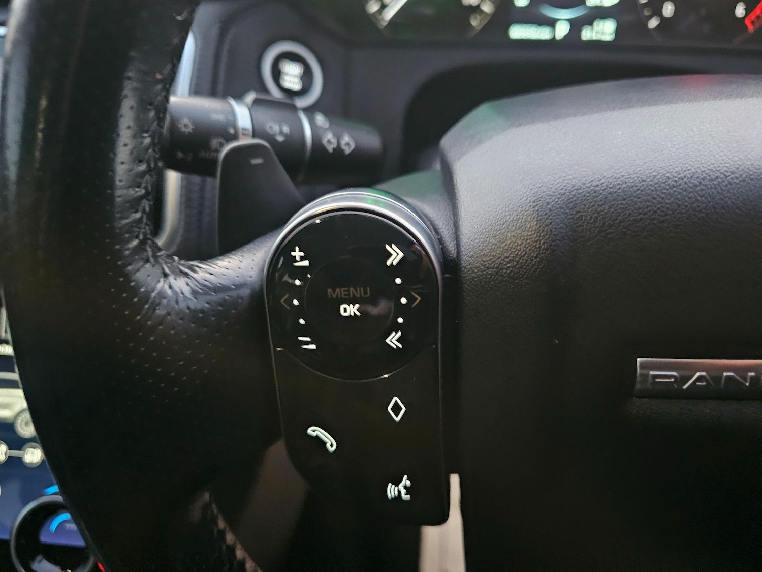 Used Land Rover Range Rover Velar 2018 for sale - 76965067: Photo 27