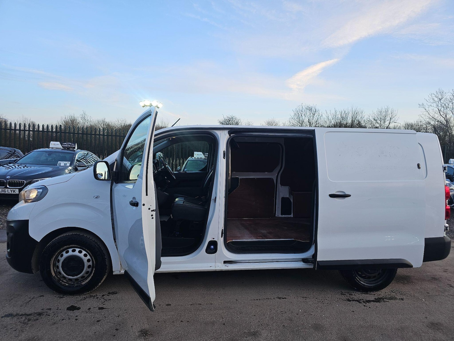 Used Peugeot Expert 2021 for sale - 77624889: Photo 14