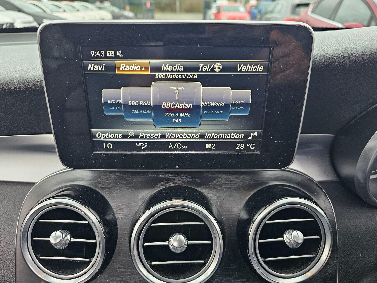 Used Mercedes-Benz GLC 2016 for sale - 76887435: Photo 14