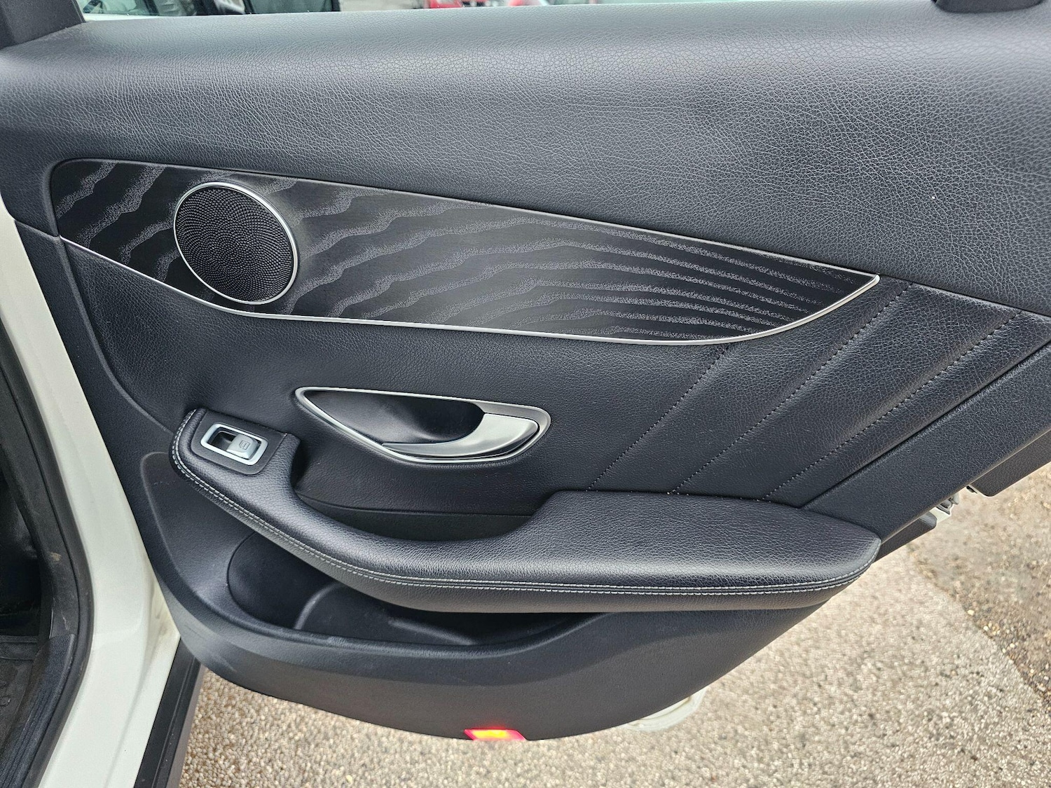 Used Mercedes-Benz GLC 2016 for sale - 76887435: Photo 24