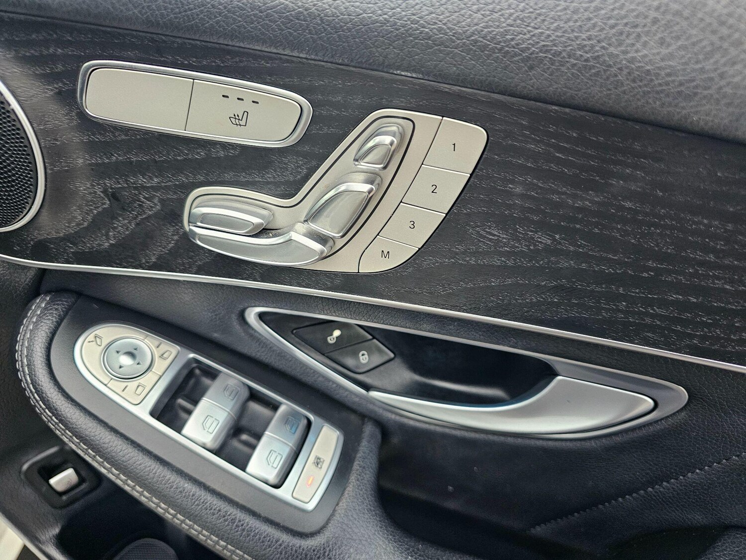 Used Mercedes-Benz GLC 2016 for sale - 76887435: Photo 29