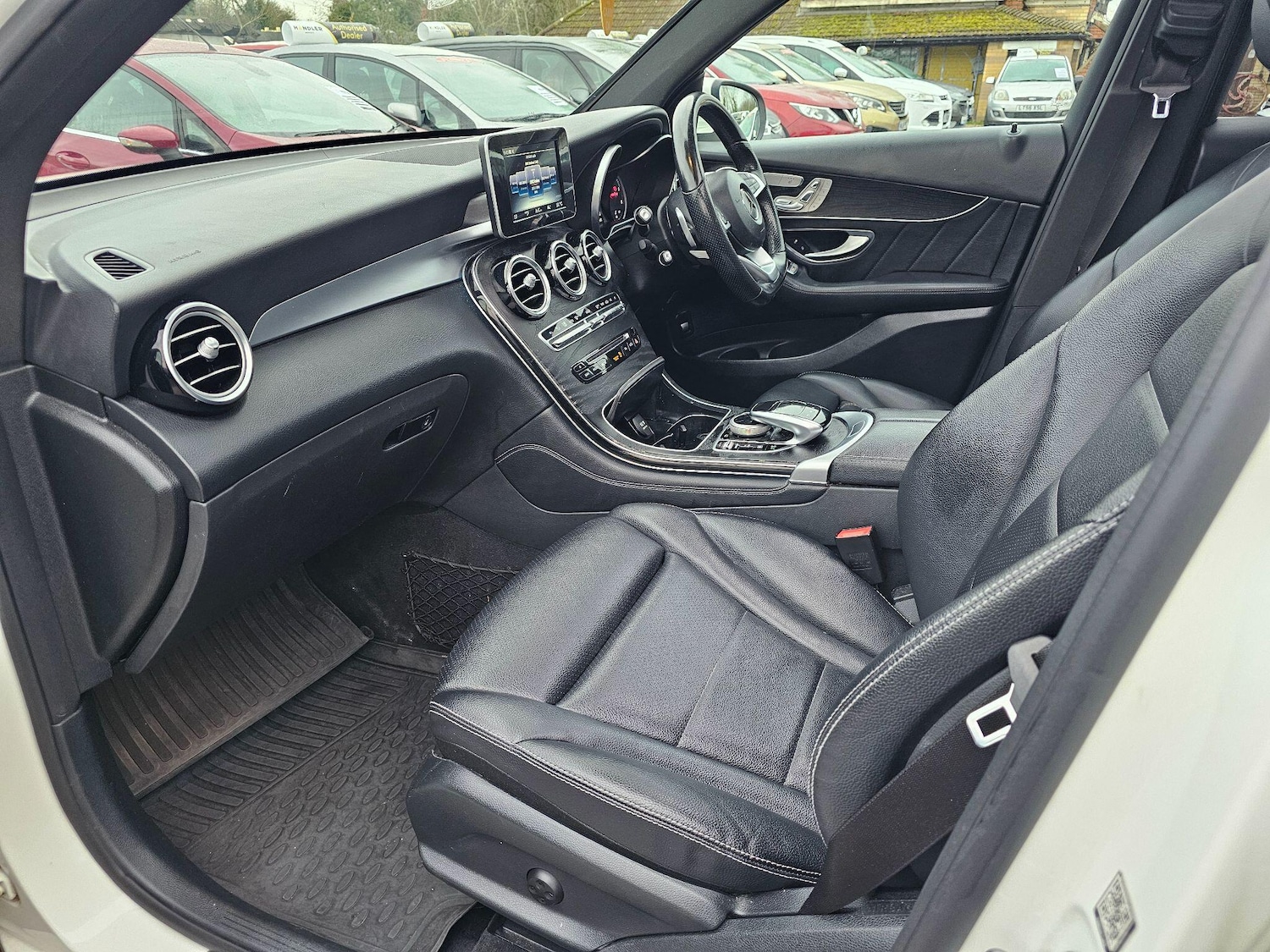 Used Mercedes-Benz GLC 2016 for sale - 76887435: Photo 4