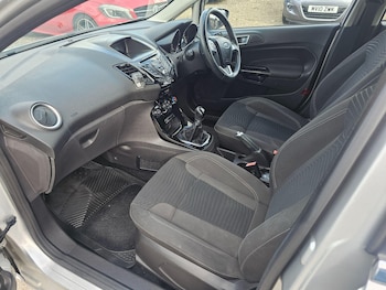 Used Ford Fiesta 2015 for sale - 74798874: Photo