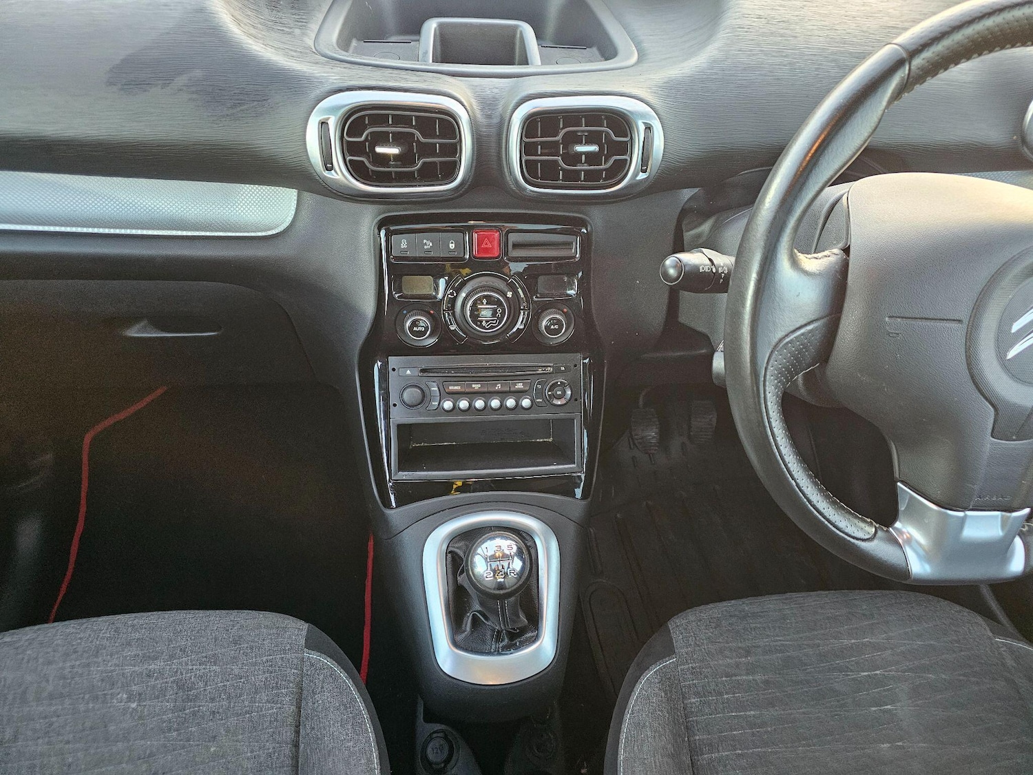 Used Citroen C3 Picasso 2017 for sale - 77838629: Photo 19