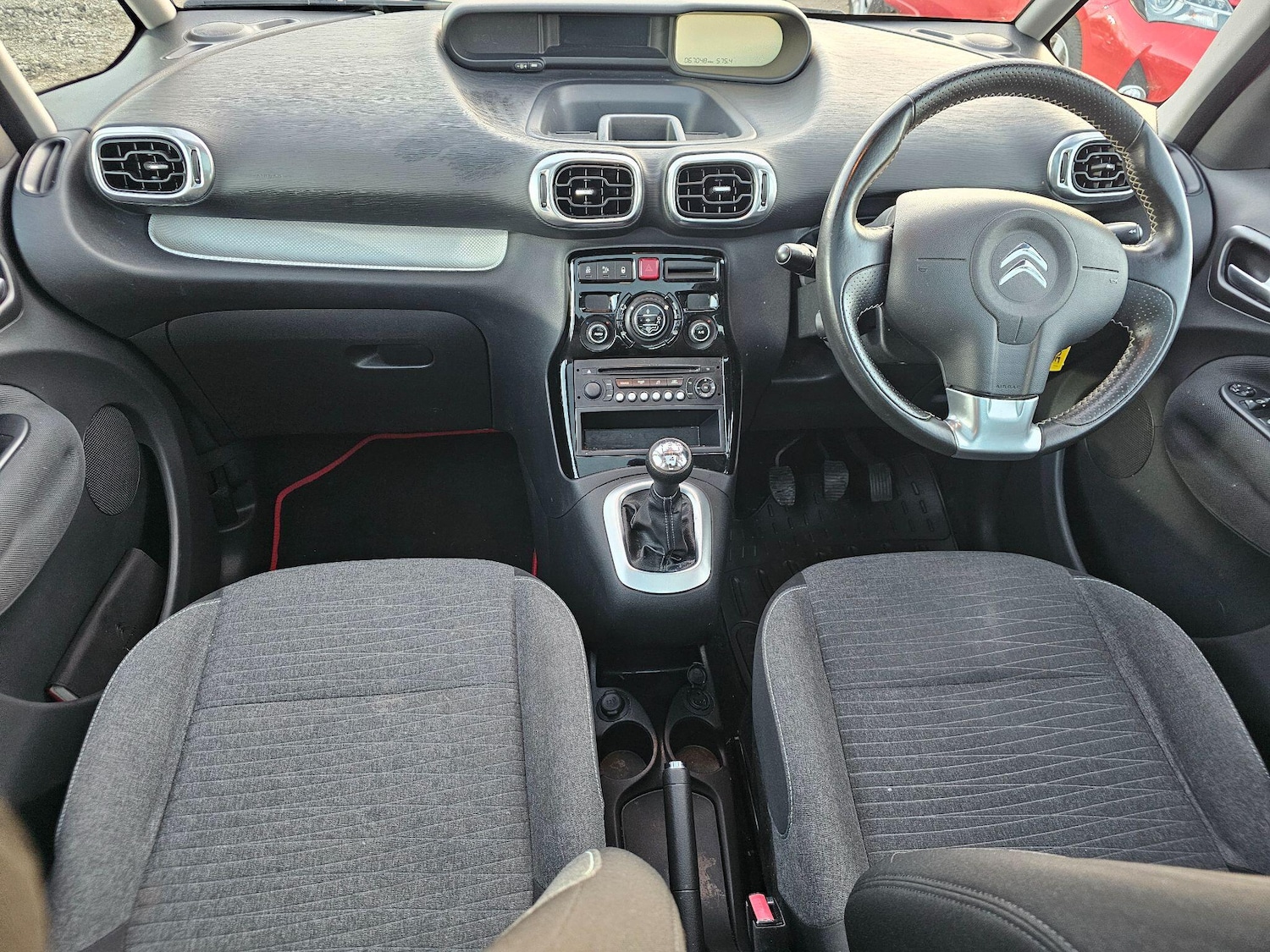 Used Citroen C3 Picasso 2017 for sale - 77838629: Photo 3