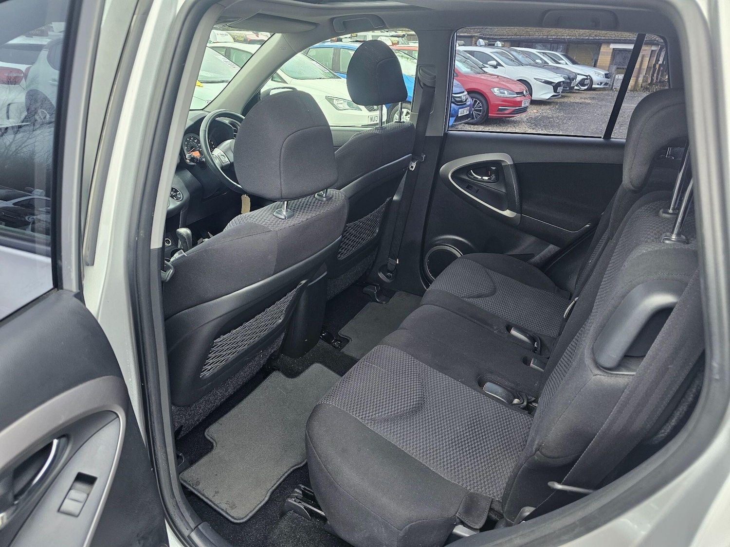 Used Toyota RAV4 2007 for sale - 77376670: Photo 4