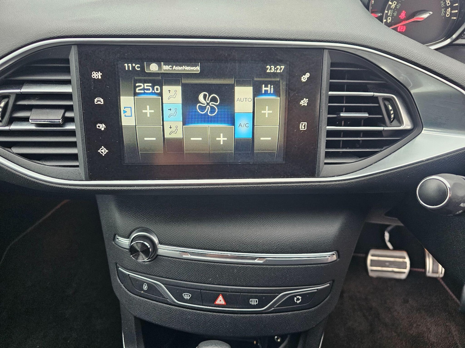 Used Peugeot 308 SW 2016 for sale - 76560990: Photo 17