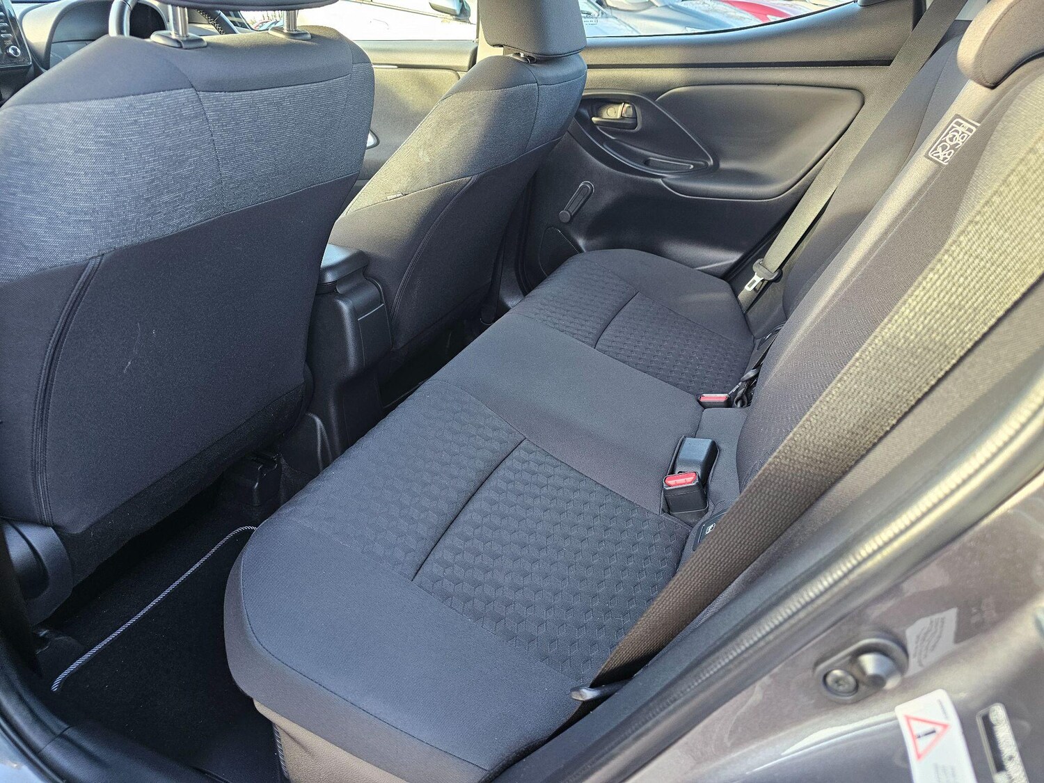 Used Toyota Yaris 2021 for sale - 76887229: Photo 12