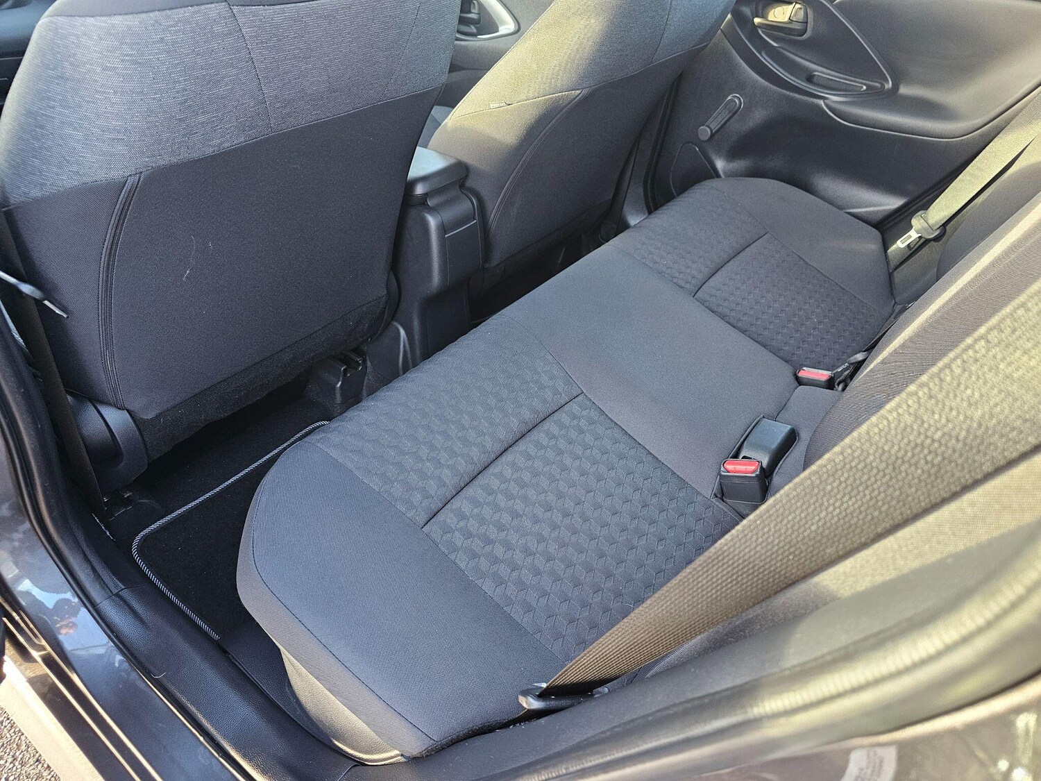 Used Toyota Yaris 2021 for sale - 76887229: Photo 13