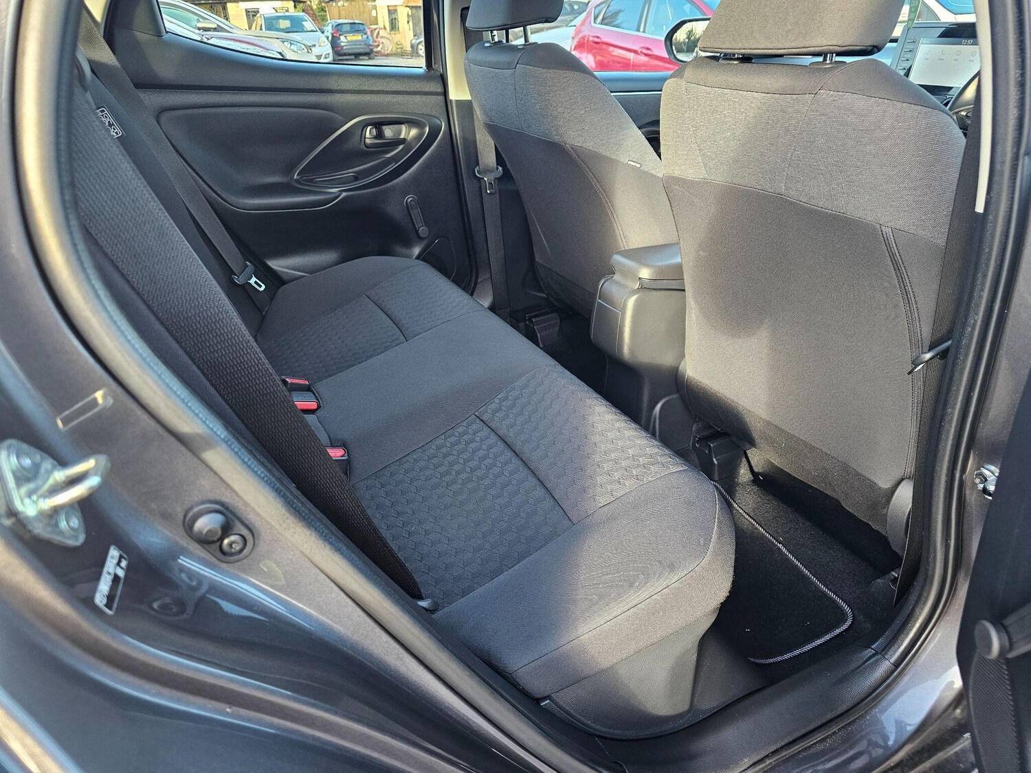 Used Toyota Yaris 2021 for sale - 76887229: Photo 17