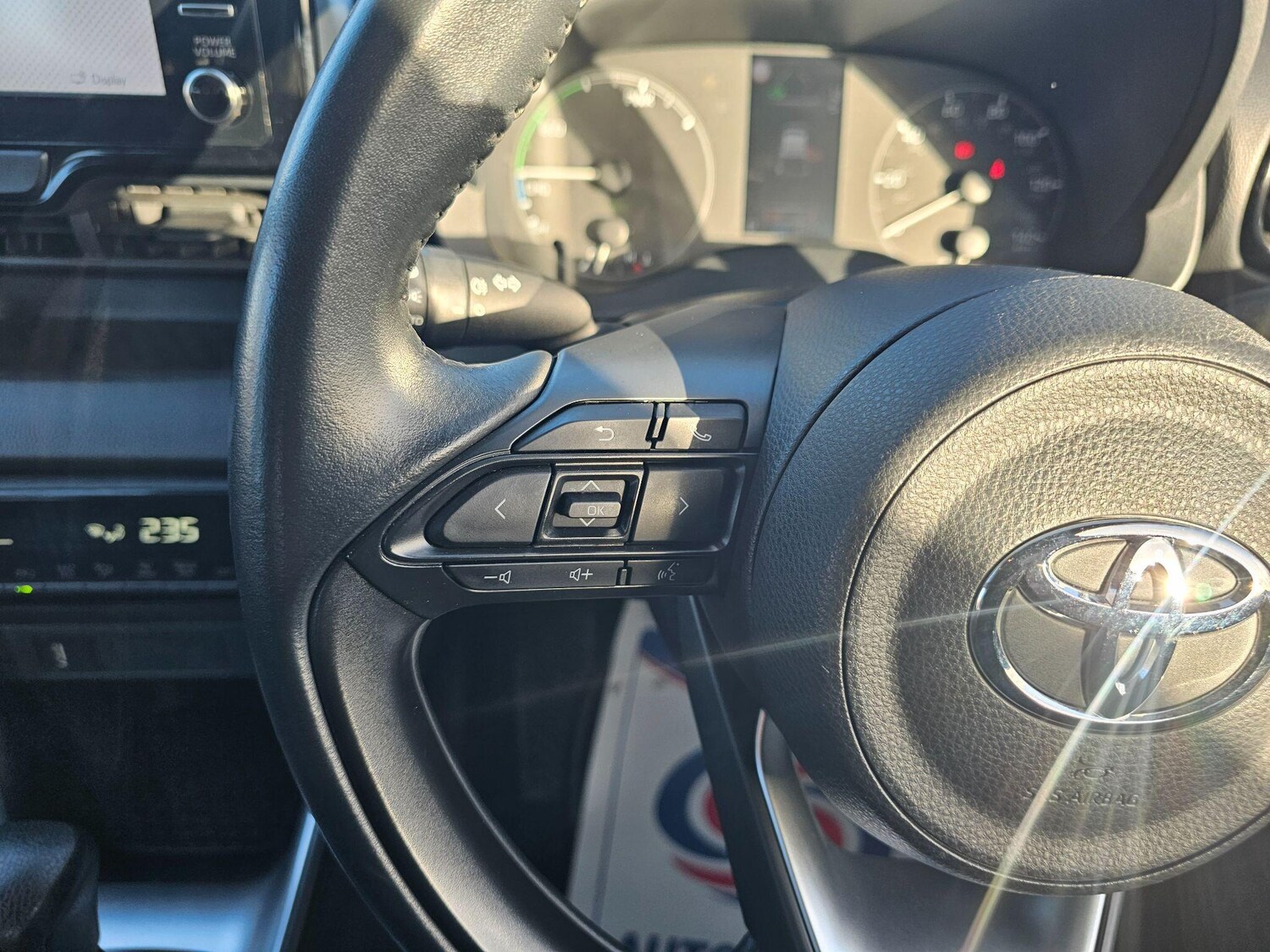 Used Toyota Yaris 2021 for sale - 76887229: Photo 21