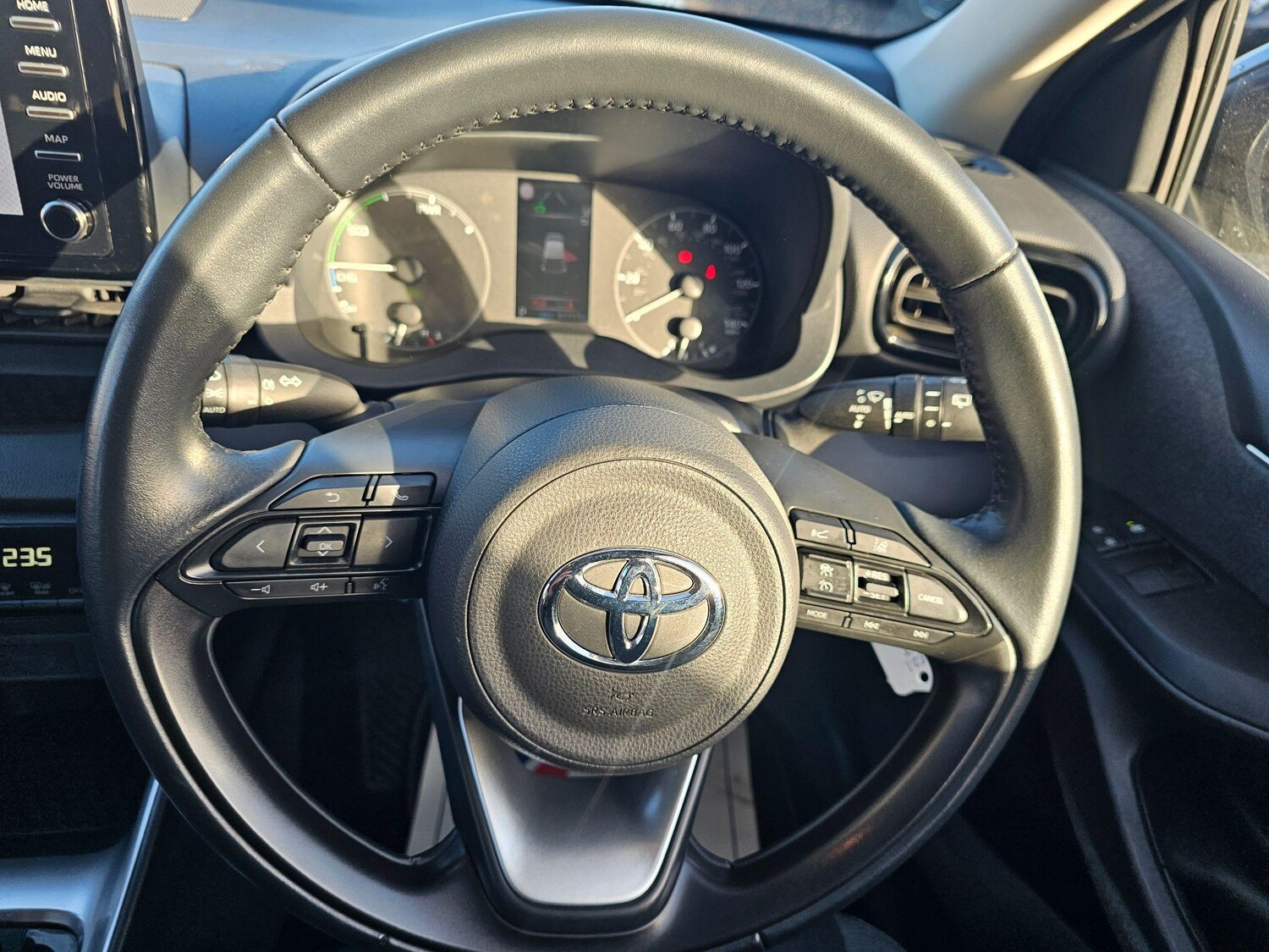 Used Toyota Yaris 2021 for sale - 76887229: Photo 23