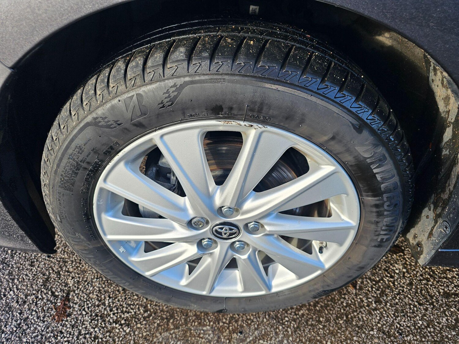 Used Toyota Yaris 2021 for sale - 76887229: Photo 32