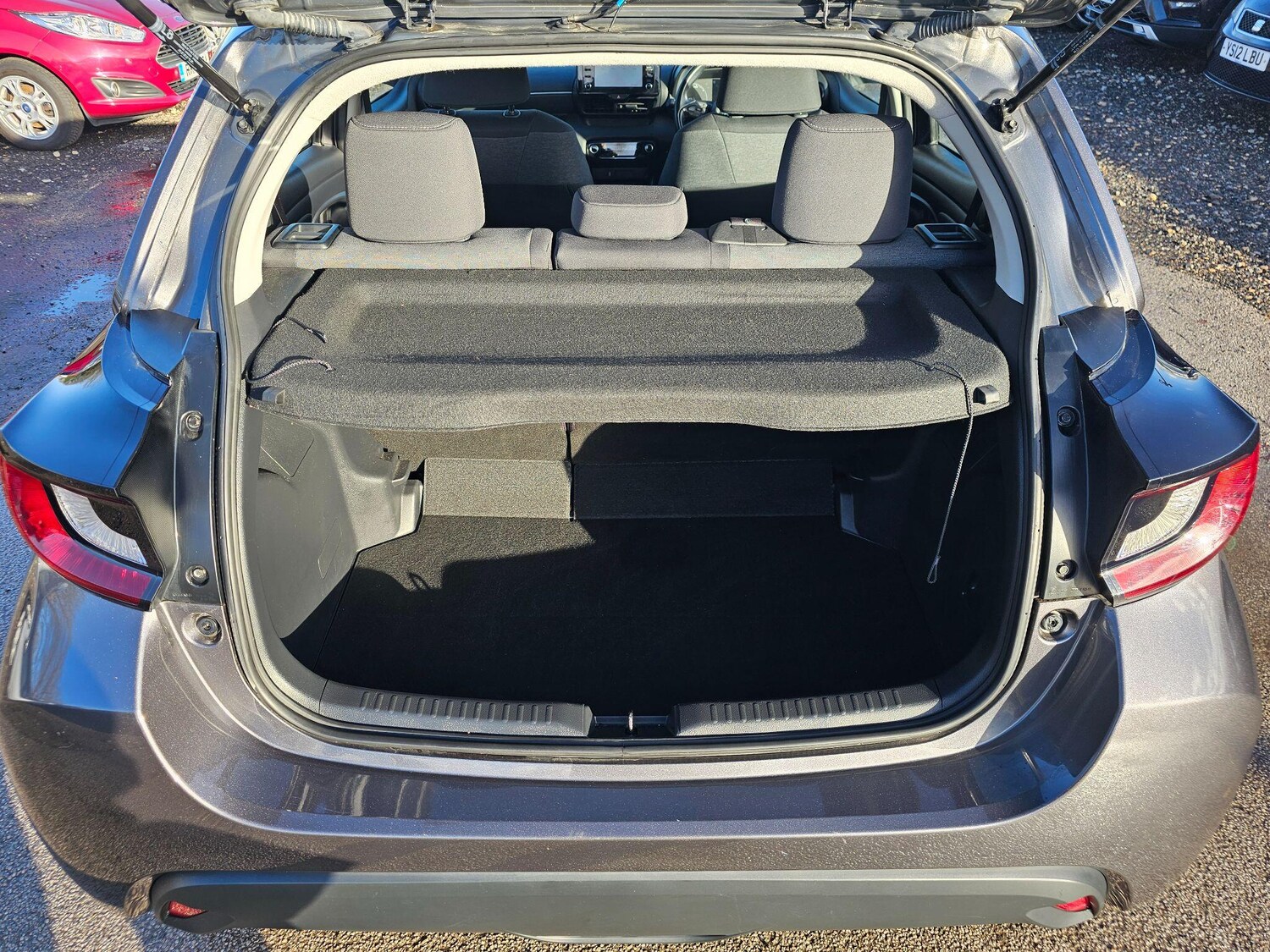 Used Toyota Yaris 2021 for sale - 76887229: Photo 34