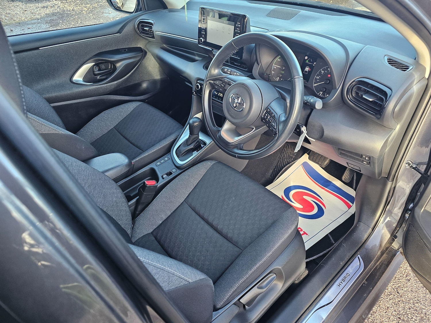 Used Toyota Yaris 2021 for sale - 76887229: Photo 5