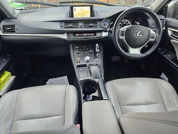 Used Lexus CT 2011 for sale - 76701123: Photo