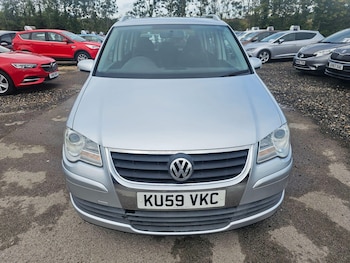 Used Volkswagen Touran 2009 for sale - 75687651: Photo
