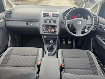 Used Volkswagen Touran 2009 for sale - 75687651: Photo