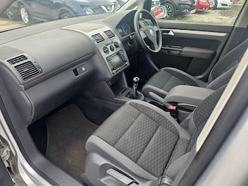 Used Volkswagen Touran 2009 for sale - 75687651: Photo