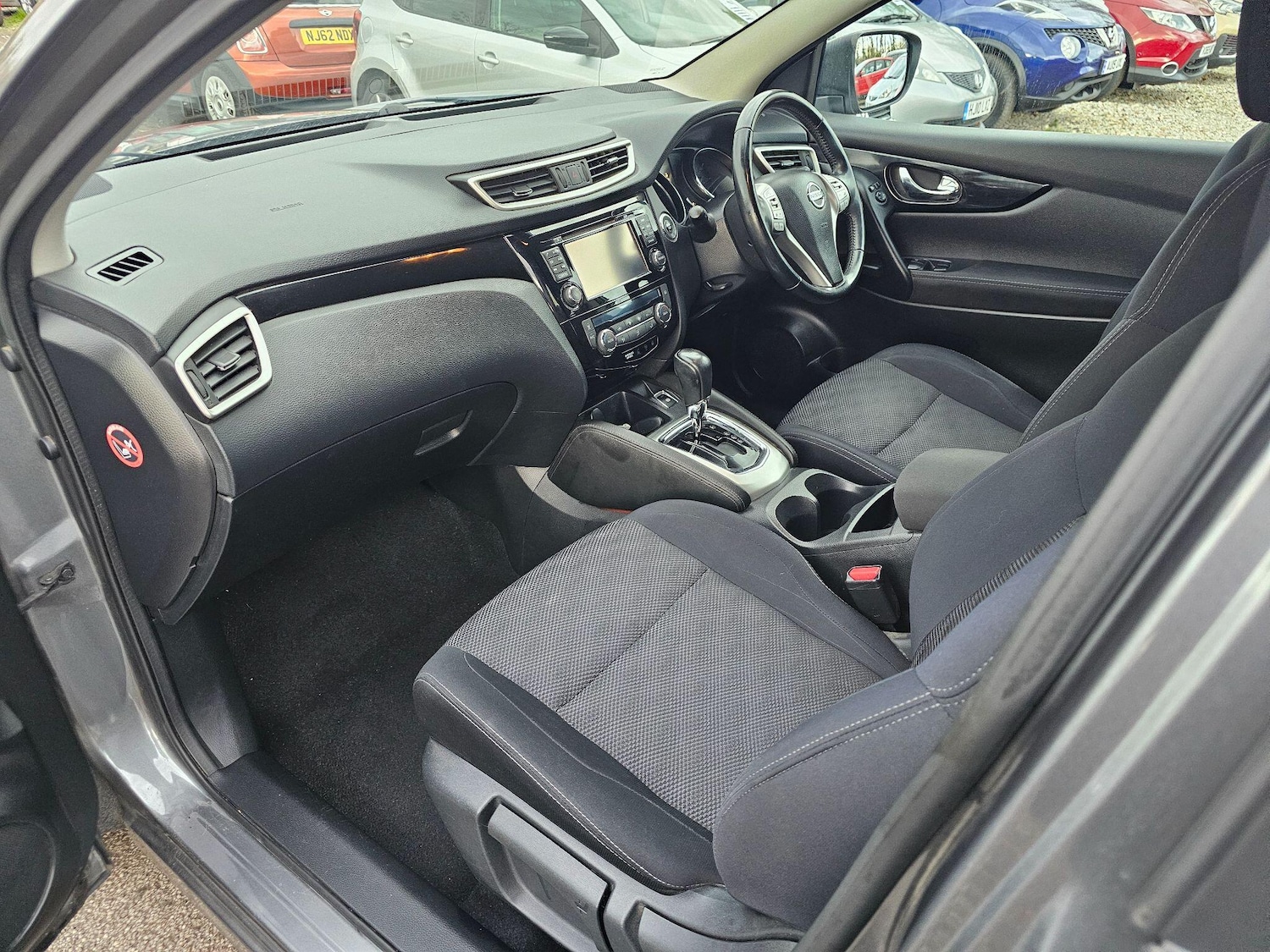 Used Nissan Qashqai 2016 for sale - 76993127: Photo 4