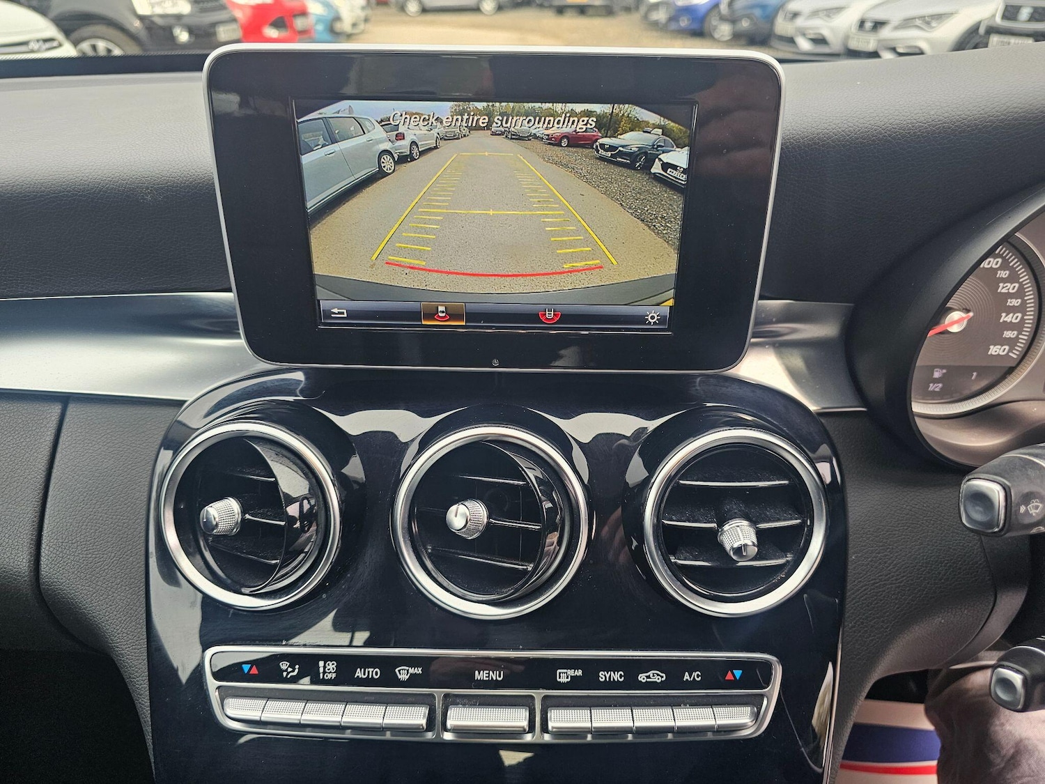 Used Mercedes-Benz C Class 2015 for sale - 76336786: Photo 13